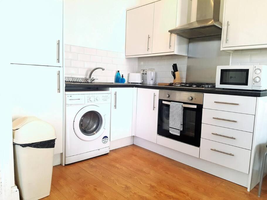Excellent Studio Flat In London Ngoại thất bức ảnh